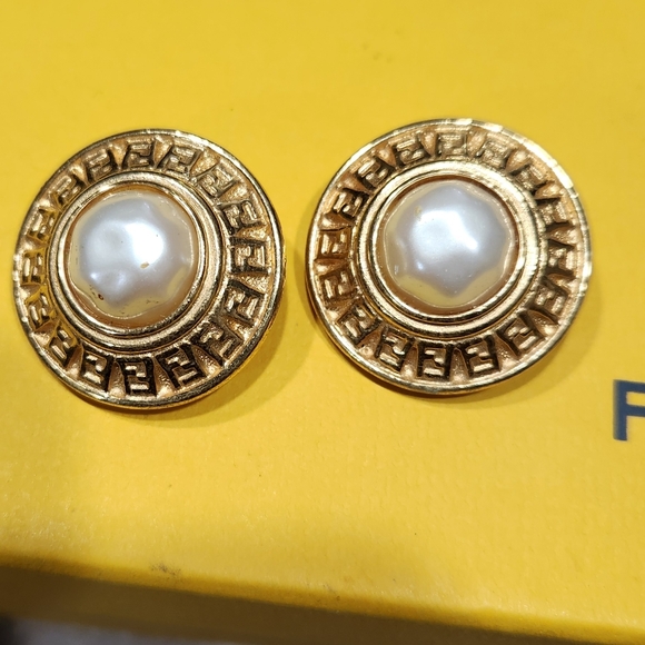 ElegantFendi Gold and Pearl Earrings
